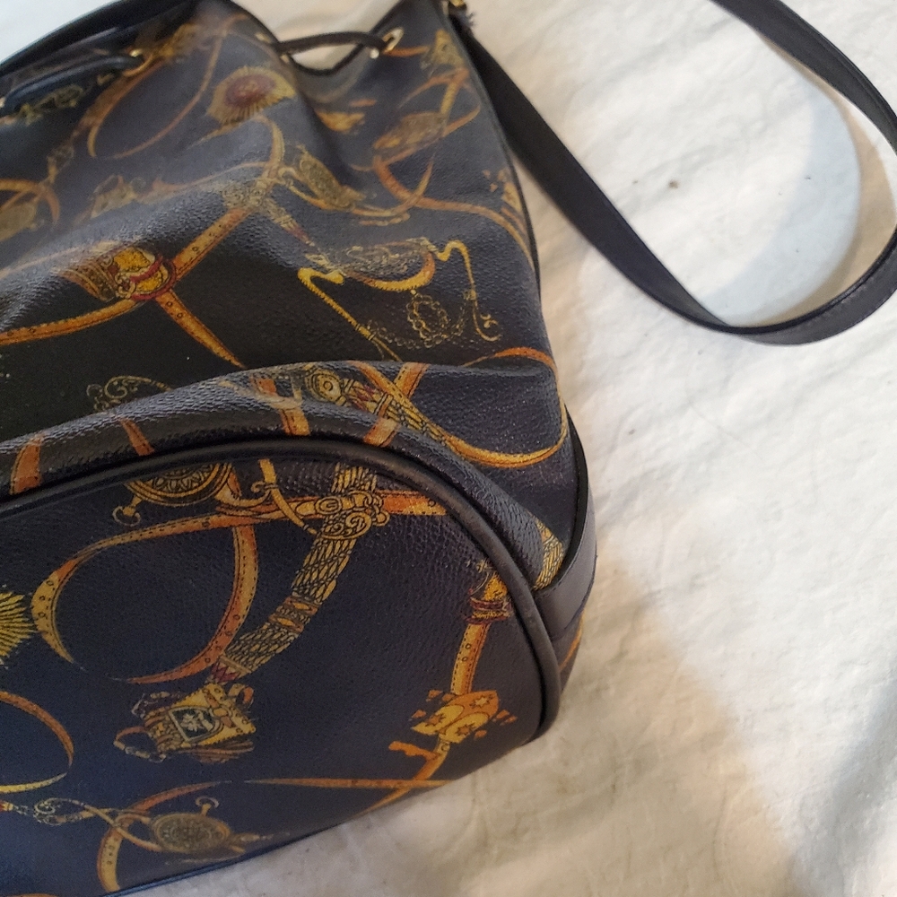 Mark Cross Bucket Bag. Leather. Black & Gold. America's First Luxury Brand. - Picture 11 of 11